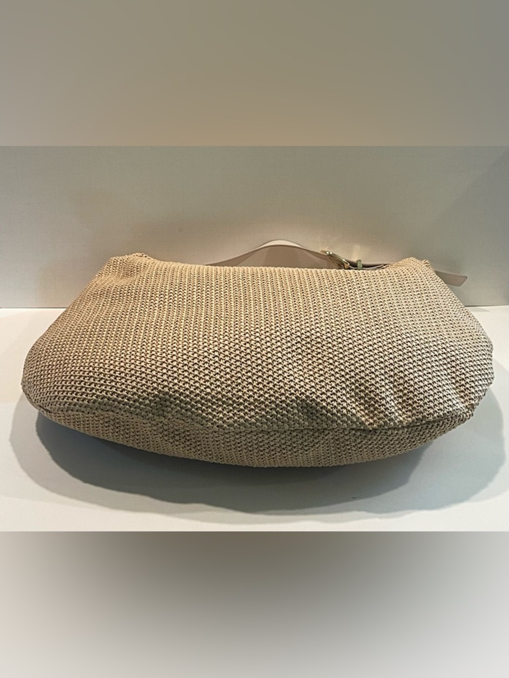 On 34th Joenii Extra-Large Straw Hobo Handbag - Picture 8 of 9